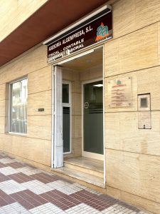 Fachada de asesoría laboral, fiscal y contable en Algemesí